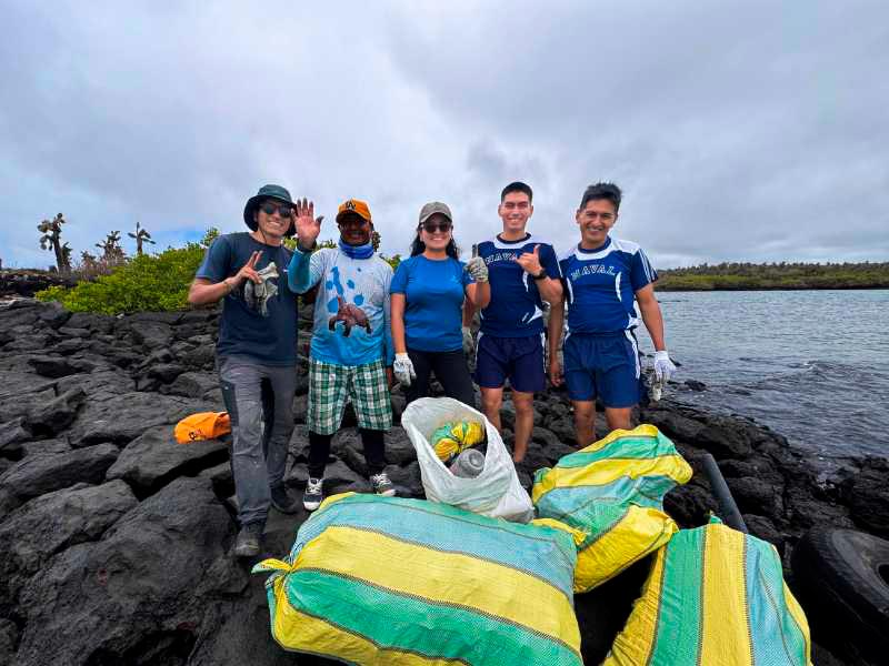 Galaxy Expedition colabora con organizaciones ambientales para la conservación de las Islas Galápagos.
